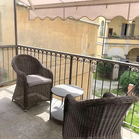 Villa Casa In Centro Domodossola Self Check In Exterior foto